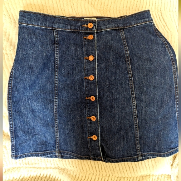 J. Crew button up denim skirt - Picture 1 of 4